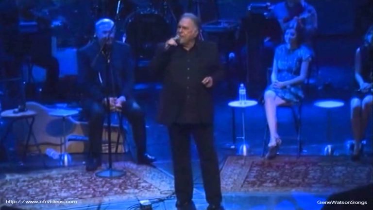 “VALE RONNIE LEACH” by Des Kelly