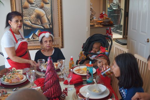 Christmas lunch at Trevine&Anne's place in Keysborough with Anne's mum, kids and grandkids