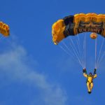 skydivers-parachute