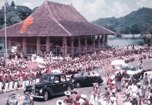 The Democratization Process in Ceylon, 1832-1948