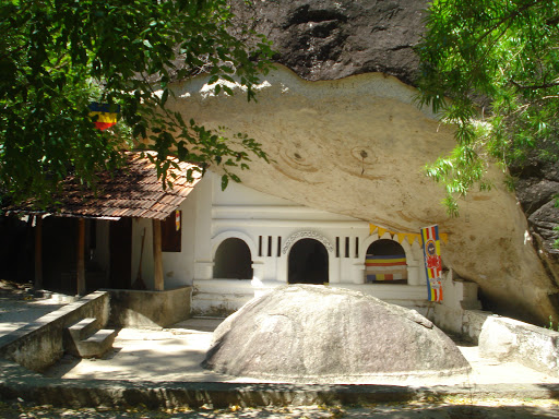 Kudumbigala Forest Hermitage - Sri Lanka’s first Buddhist Monastery By Arundathie Abeysinghe