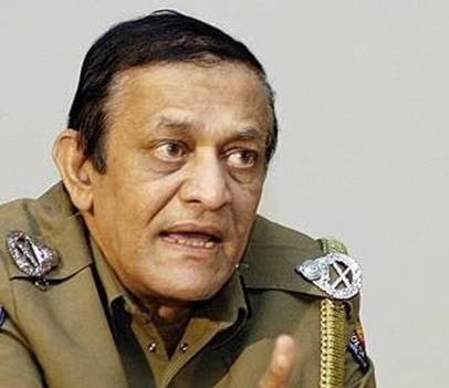 A FAMOUS PETERITE – by Des Kelly