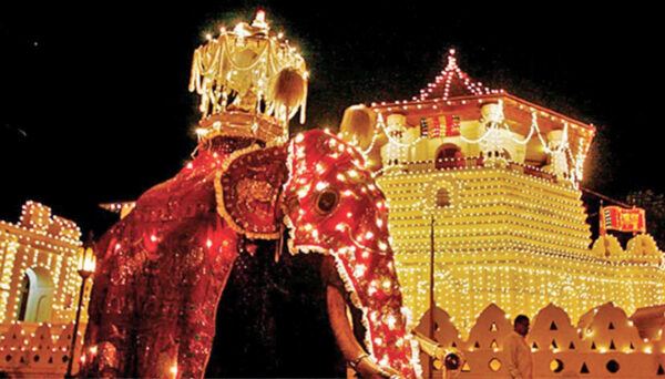 Kandy Esala Perahera