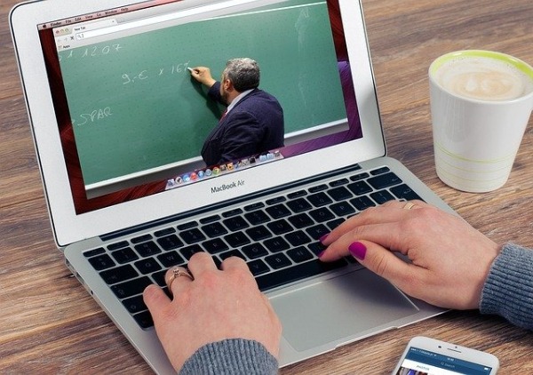 Multiple challenges associated with online education; Too many Cooks