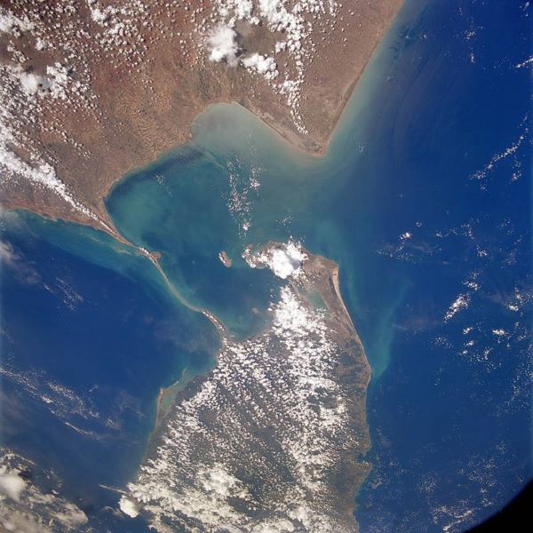 Could This Be The Legendary "Magic Bridge" Connecting India And Sri Lanka? – by Patrick Ranasinghe