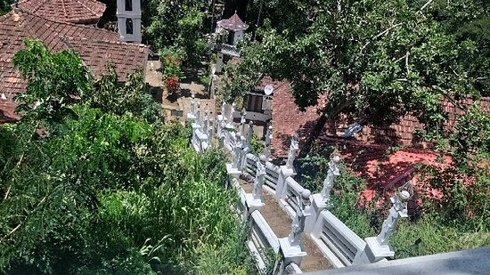 Bambaragala-Raja-Maha-Viharaya