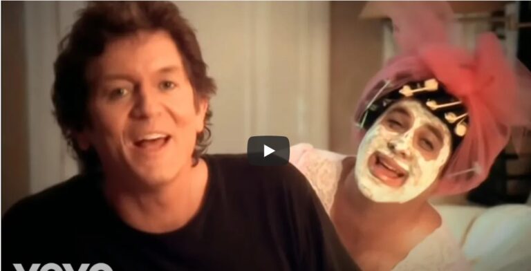 The Notorious Cherry Bombs – It’s Hard To Kiss The Lips At Night (Official Video)