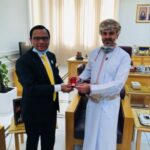 Ambassador of Sri Lanka to the Sultanate of Oman Ameer Ajwad plants Sri Lankan fruit sapling at Saara Oasis in Buraimi of Oman to mark the 40th anniversary of diplomatic relations