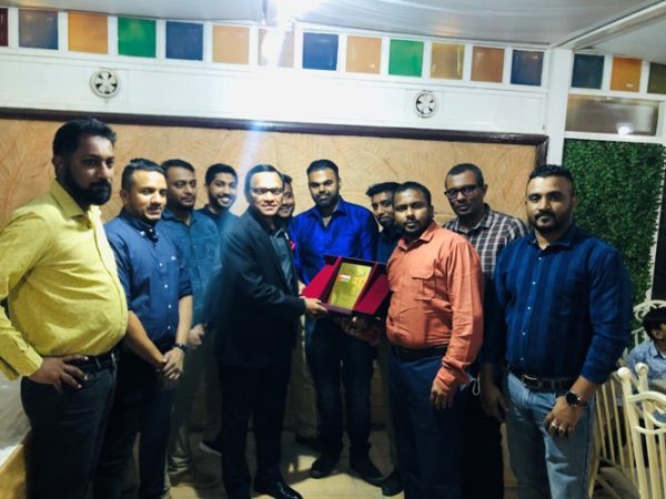 Ambassador of Sri Lanka to the Sultanate of Oman Ameer Ajwad plants Sri Lankan fruit sapling at Saara Oasis in Buraimi of Oman to mark the 40th anniversary of diplomatic relations