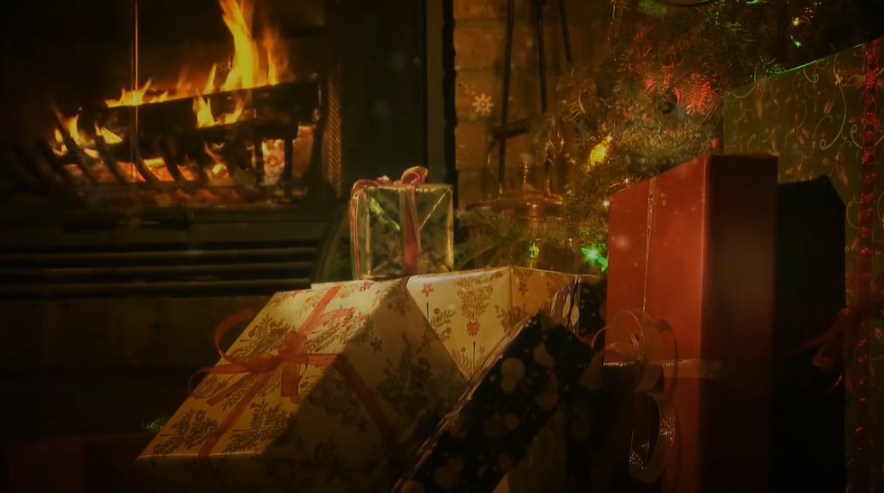 Rockin' Around The Christmas Tree