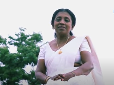 Dambulani De Soysa cruising to apex of fame in vocals having launched career late – by Sunil Thenabadu