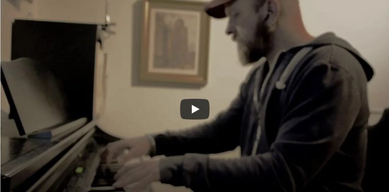 “Joe Dassin – Ça va pas changer le monde (Piano)” – a “KELLY KLASSIC” by Des Kelly