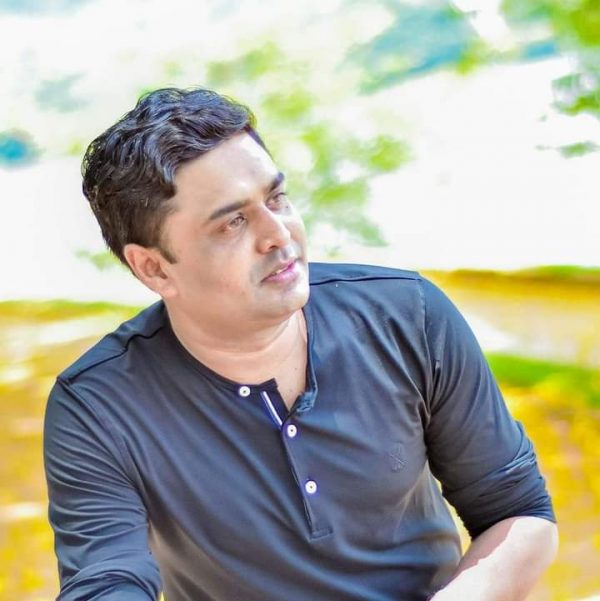 NADEERA SRI A PHENOMINAL MULTI SKILLED, A RESEARCH LAWYER IN LEGISLATIVE DRAFTING, LAW LECTURER MUSICIAN, LYRICIST, VOCALIST AT THE APEX OF CELEBRITY - by Sunil Thenabadu