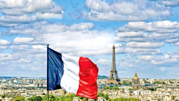 Parlez-vous Français Romancing with French - BY SAMANGIE WETTIMUNY