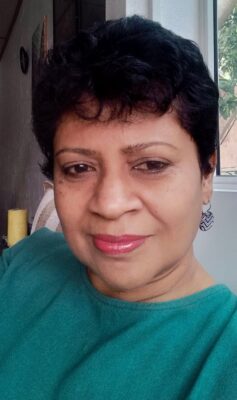 SHYAMI FONSEKA A PHENOMINAL SONGSTER POSSESSING A DECORATED VOICE, TEACHER, SACRIFICED LUCRATIVE MUSICAL VOCATION FOR FAMILY UNIT - by Sunil Thenabadu