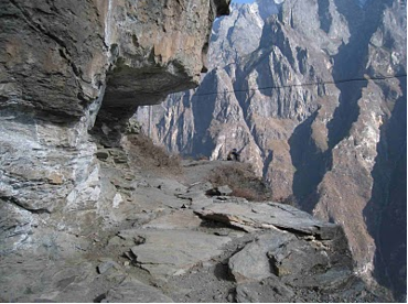 Hiking the Tiger Leaping Gorge - by GEORGE BRAINE