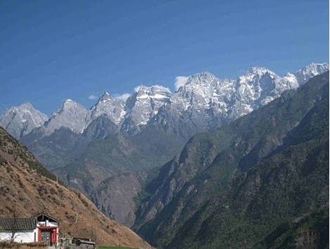 Hiking the Tiger Leaping Gorge - by GEORGE BRAINE