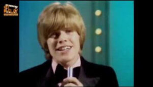 There’s A Kind Of Hush – Herman’s Hermits (Remastered)