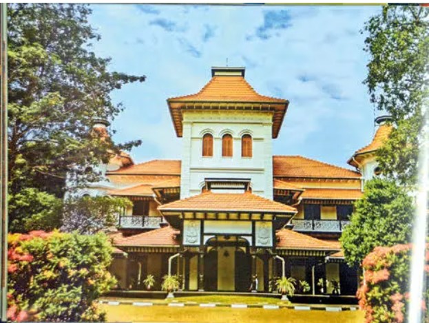 majestic College House