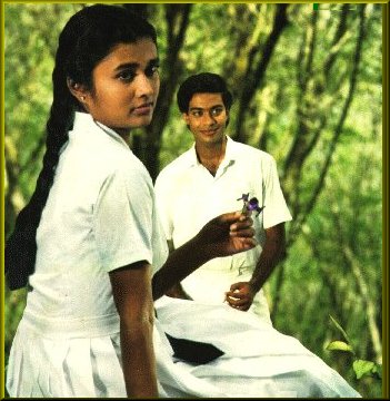 Sudaraka and Anoma - Sugath and Dhammi in teledrama Golu Hadawatha reminisces experiences in subsequent family life for twenty-eight years - by Sunil Thenabadu