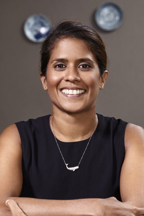 A Magical Blue Sapphire to Conserve the Majestic Sperm Whale