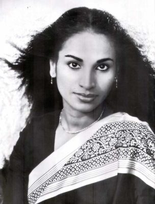 Golden Star( Gehaniya) of the Sinhala cinema Swarna Mallawarachchi reminisced after five decades -by Sunil Thenabadu