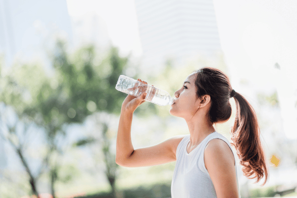 How much water should you drink per day - eLanka