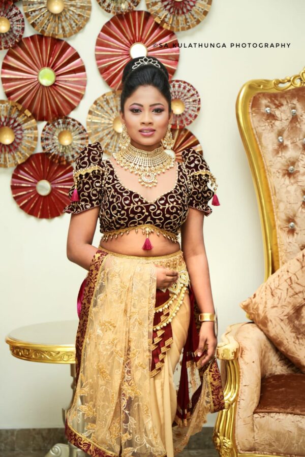 YOMYOMASHA CHAVINDI SILVA – INTENDS TO BECOME A SINGING DOCTOR – by Sunil ThenabaduASHA CHAVINDI SILVA – INTENDS TO BECOME A SINGING DOCTOR – by Sunil Thenabadu