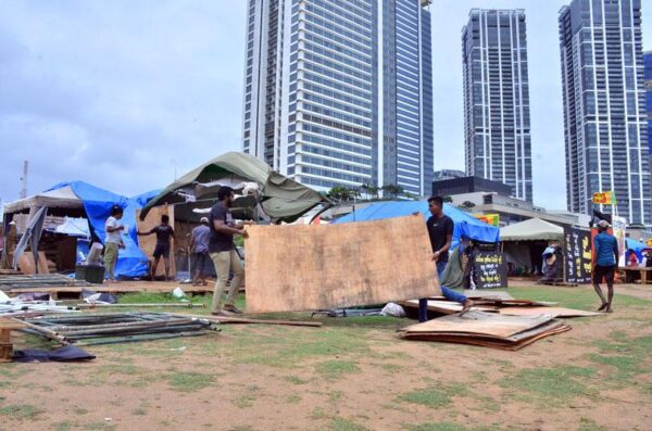 Protesters remove tents in Galle Face