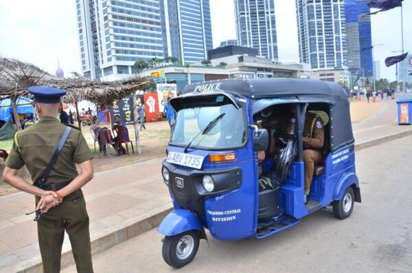 Protesters remove tents in Galle Face