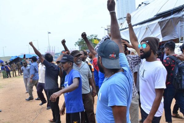 Protesters remove tents in Galle Face