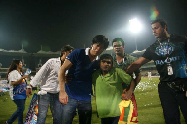 gayan senanayake with sharuk khan -elanka