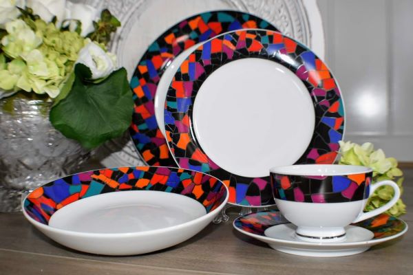 Dankotuwa porcelain plate set with vibrant colors