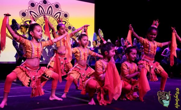 Manu Ranga Dancing Concert-eLanka