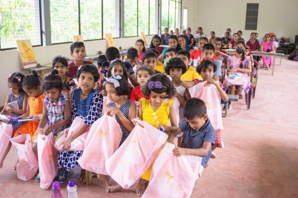 Dilly & Carlo lights 9