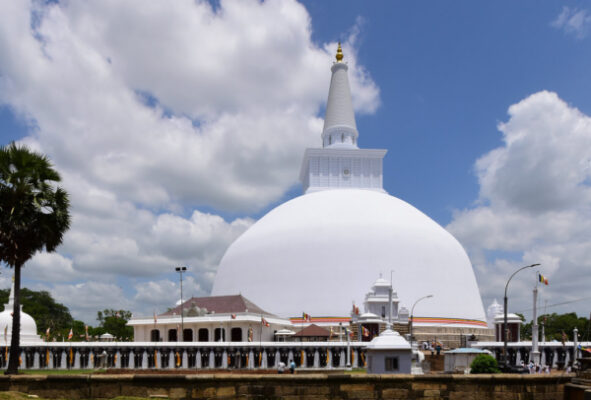 Beautiful Ruwanwelisaya Dagoba