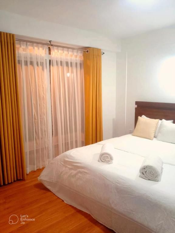 FOR SALE – 3 Bedroom House – Fully Furnished Penthouse located in the heart of the Vibrant Nuwara Eliya town- eLanka