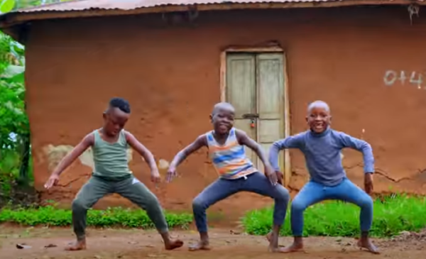 Masaka Kids Africana Dancing Never Quit - eLanka