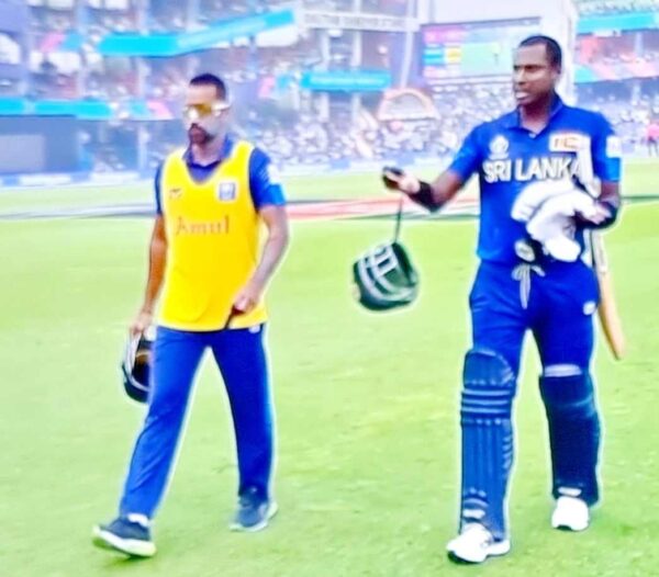 Bangladesh and questionable umpiring make for a sad day in cricketing history.  Sr Lanka bow out of World Cup. - BY TREVINE RODRIGO IN MELBOURNE.  (Elanka Sports Editor).
