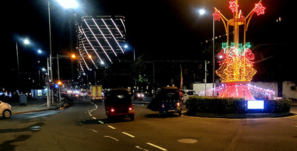 A drive to Galle Face last night - Some X Mas delights