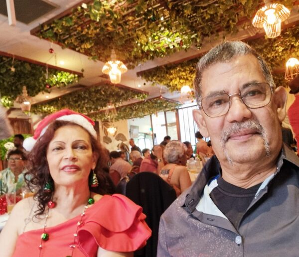 Christmas party at the Walawwa with Noeline Honter and Sohan Weerasinghe from Sri Lanka with Andrea Marr and popular band Ebony - by Trevine Rodrigo (eLanka)