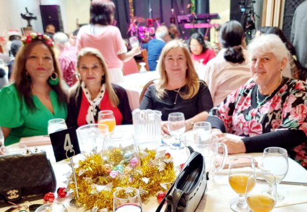Christmas party at the Walawwa with Noeline Honter and Sohan Weerasinghe from Sri Lanka with Andrea Marr and popular band Ebony - by Trevine Rodrigo (eLanka)