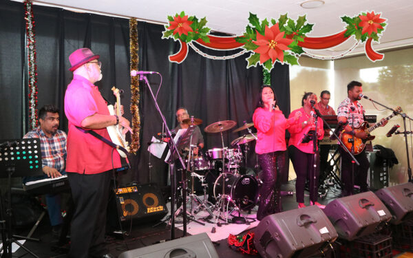 Sandown Regency presents Christmas with Noeline & Friends - Photos thanks to Johann Jayasinha