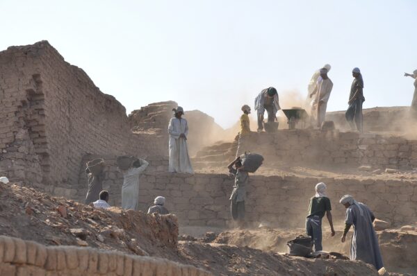 archaeologists-eLanka