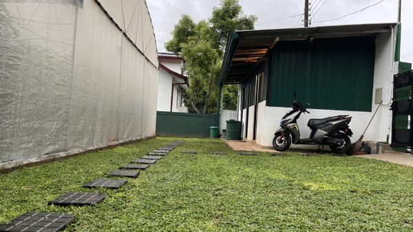 For Sale - 17 Perch Land & Greenhouse in Wijaya Mawatha, Athurugiriya