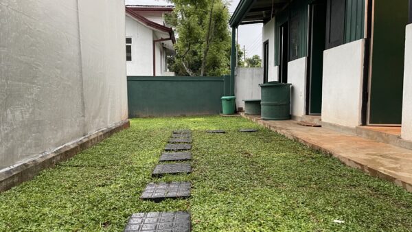 For Sale - 17 Perch Land & Greenhouse in Wijaya Mawatha, Athurugiriya