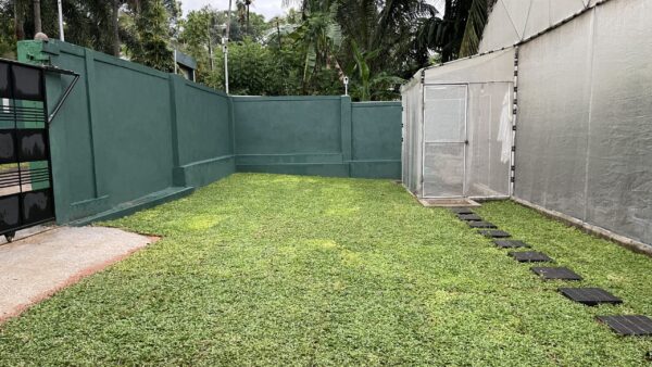 For Sale - 17 Perch Land & Greenhouse in Wijaya Mawatha, Athurugiriya