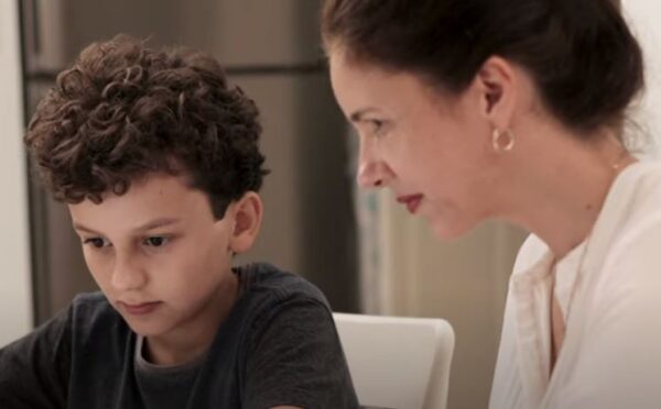 Love You Mum - 60 Second Community Service Announcement from Dads4Kids