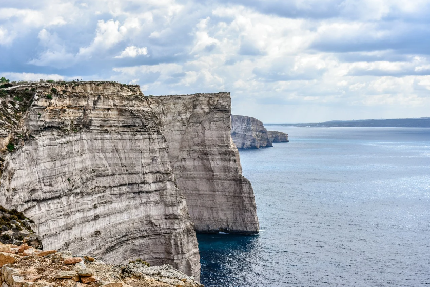 Serenity with Cliff Richard’s Song by Minneriya Tank