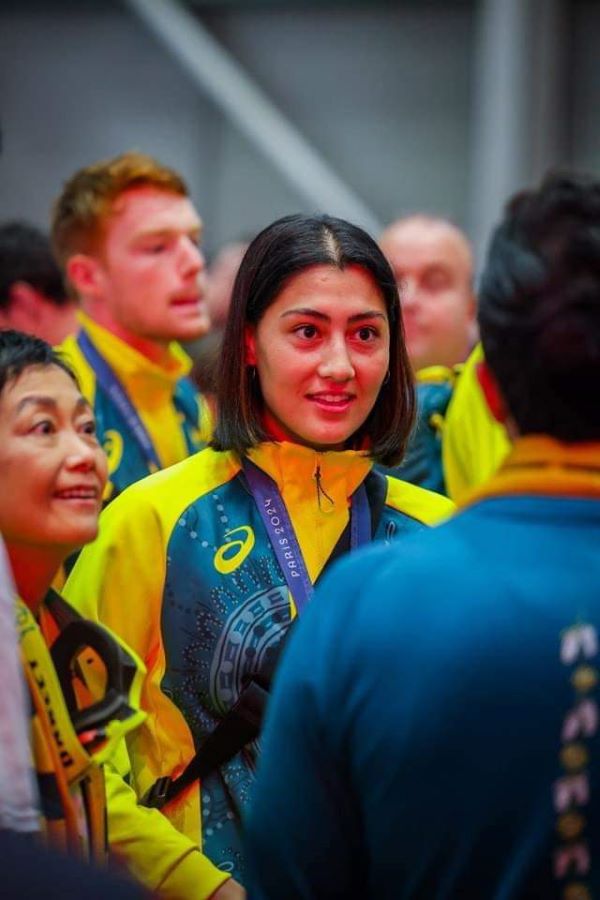 Triumphant Aussies return home to heroes welcome after best ever Olympic success